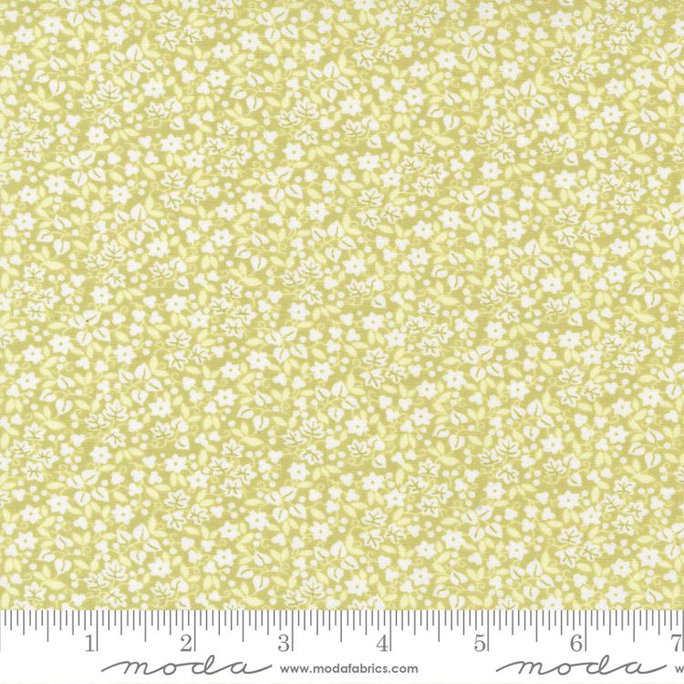 The Shores Sprout Floral (1/4 yard)